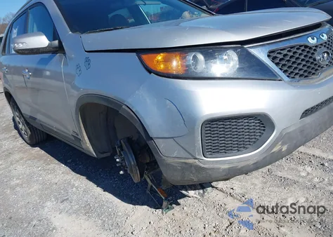 2013 Kia Sorento Lx V6 z USA, uszkodzony, nr VIN 5XYKTDA22DG348406